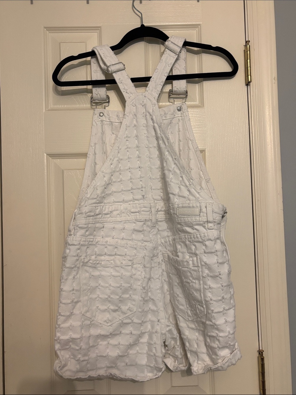 Blank NYC White Textured Women Overall Shorts